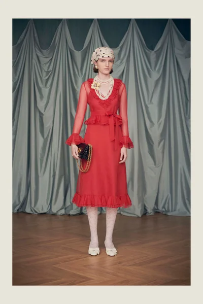 Look 180